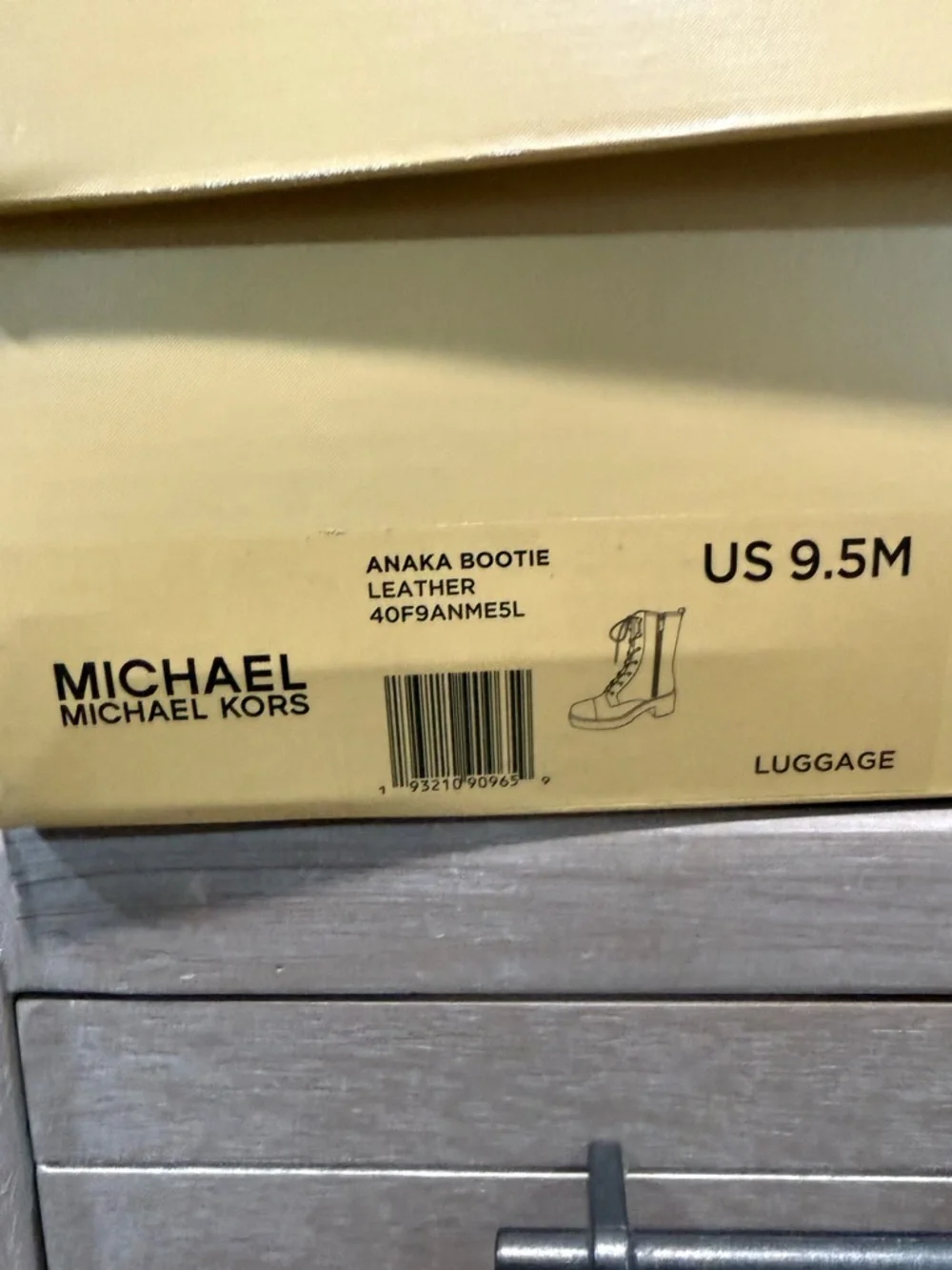 Michael Kors Luggage Brown Leather Lace-Up Ankle Boots - Picture 6 of 6